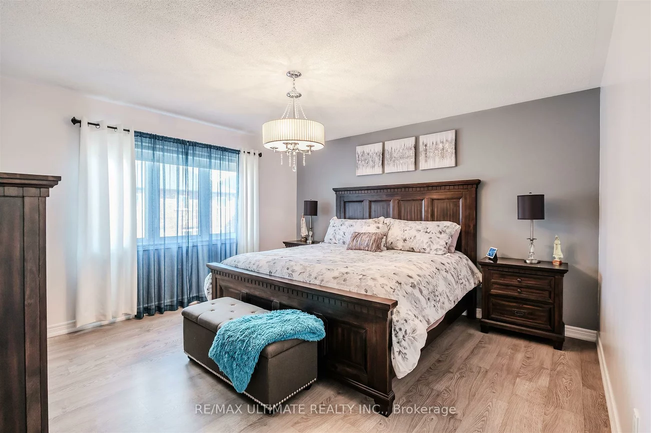 47, Lewis, Bradford, Bradford West Gwillimbury