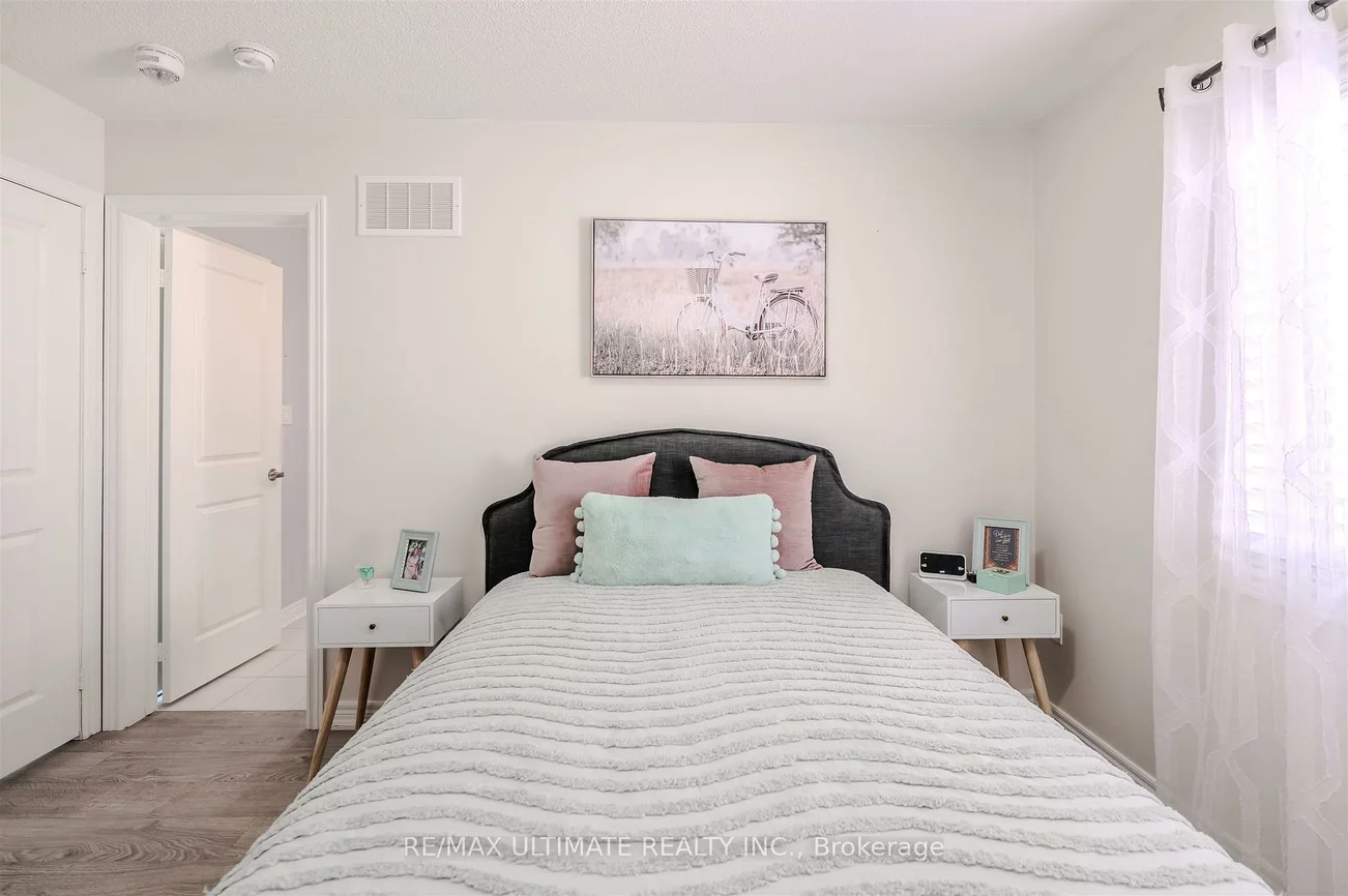 47, Lewis, Bradford, Bradford West Gwillimbury