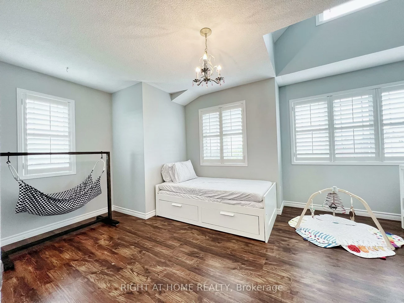 343, Miller Park, Bradford, Bradford West Gwillimbury