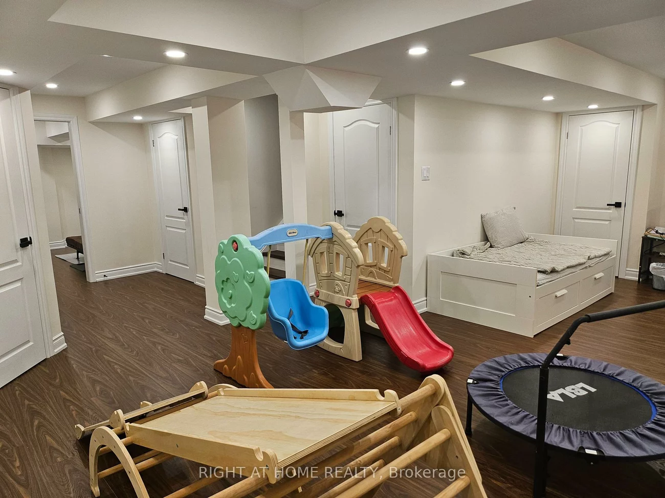 343, Miller Park, Bradford, Bradford West Gwillimbury