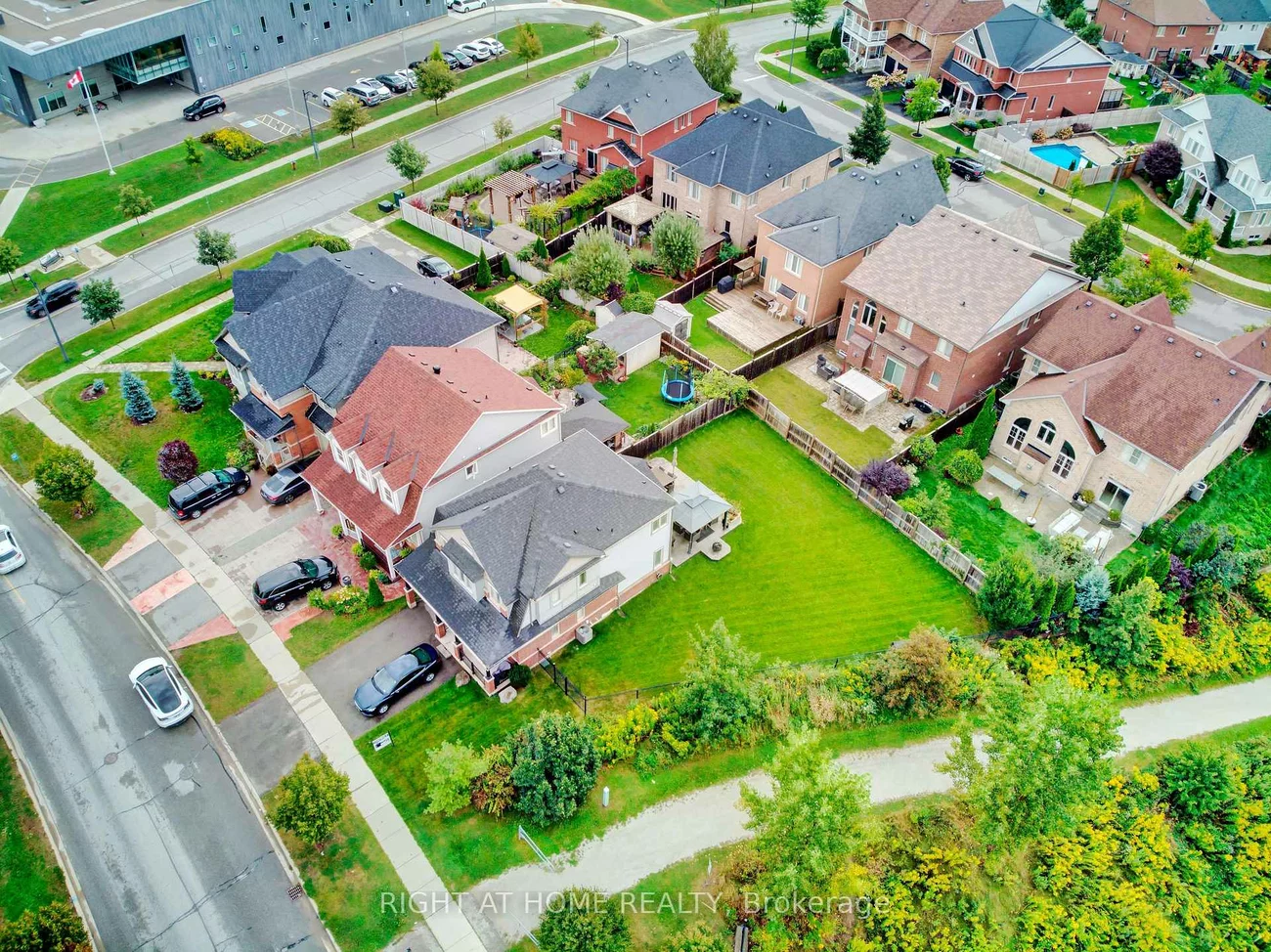 343, Miller Park, Bradford, Bradford West Gwillimbury