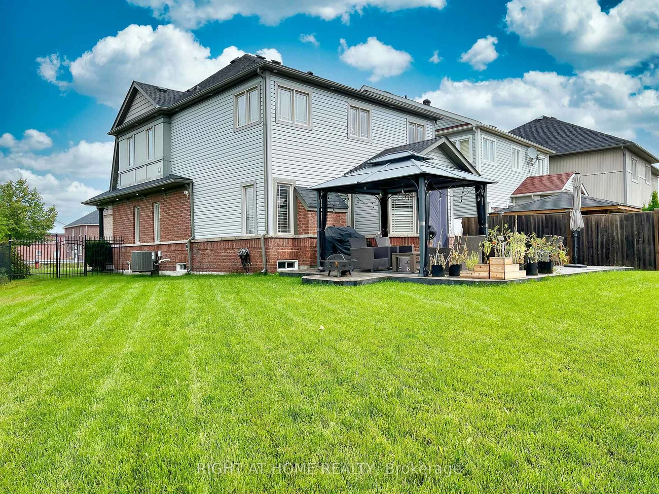 343, Miller Park, Bradford, Bradford West Gwillimbury