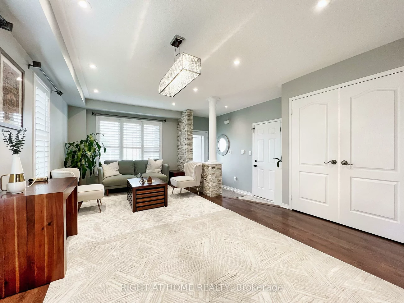 343, Miller Park, Bradford, Bradford West Gwillimbury