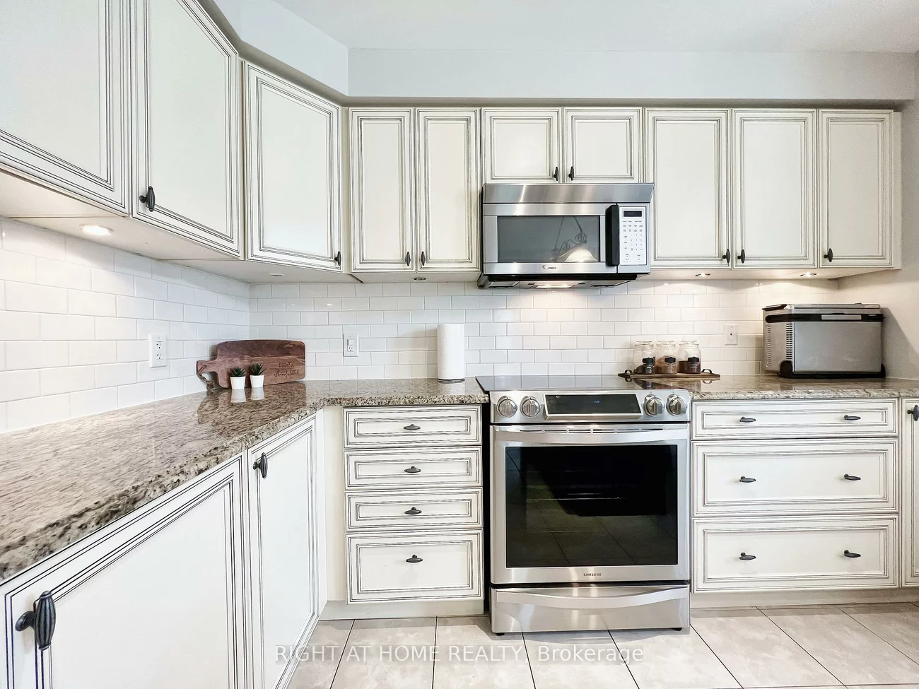 343, Miller Park, Bradford, Bradford West Gwillimbury