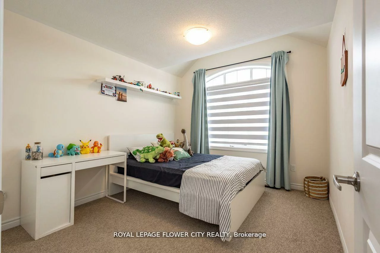 13, Ferragine, Bradford, Bradford West Gwillimbury