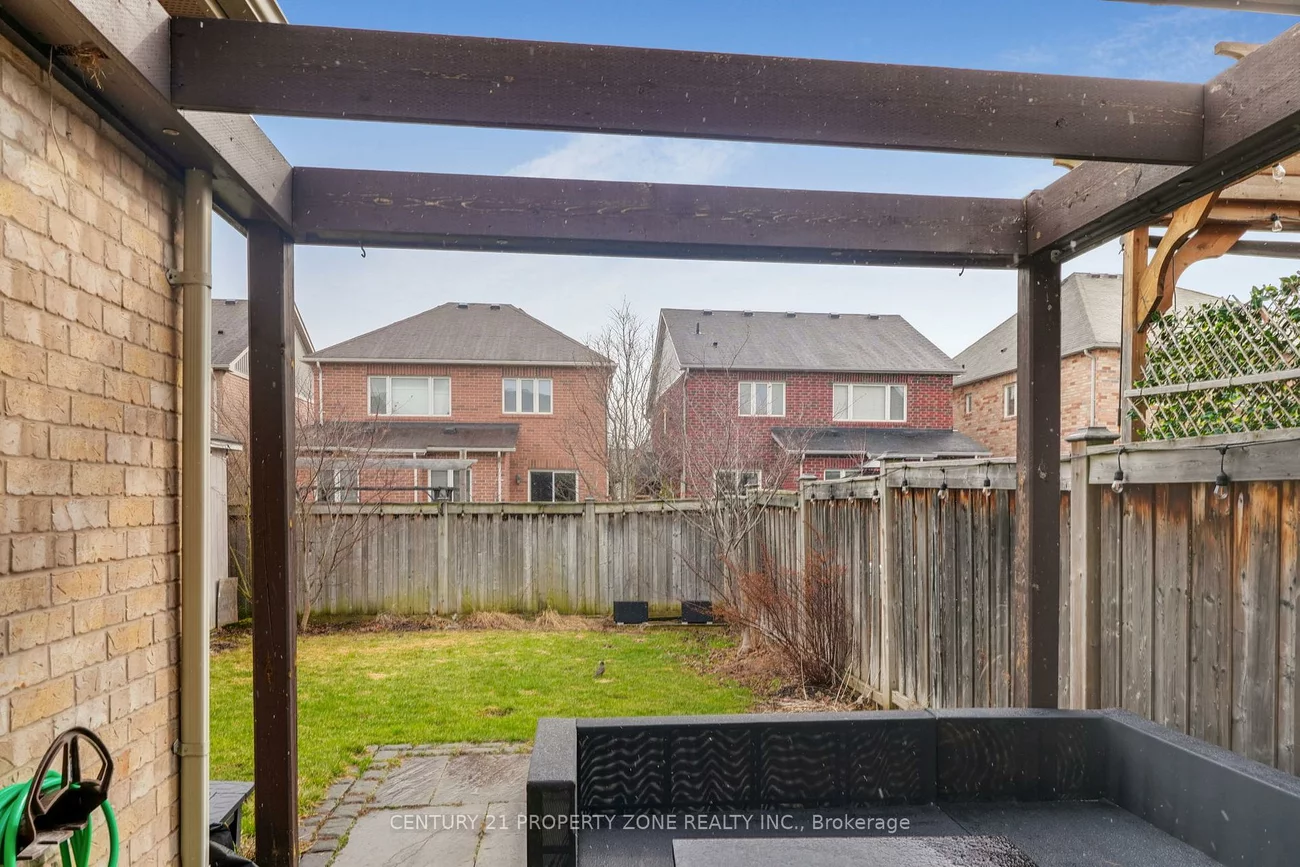 95, Blue Dasher, Bradford, Bradford West Gwillimbury