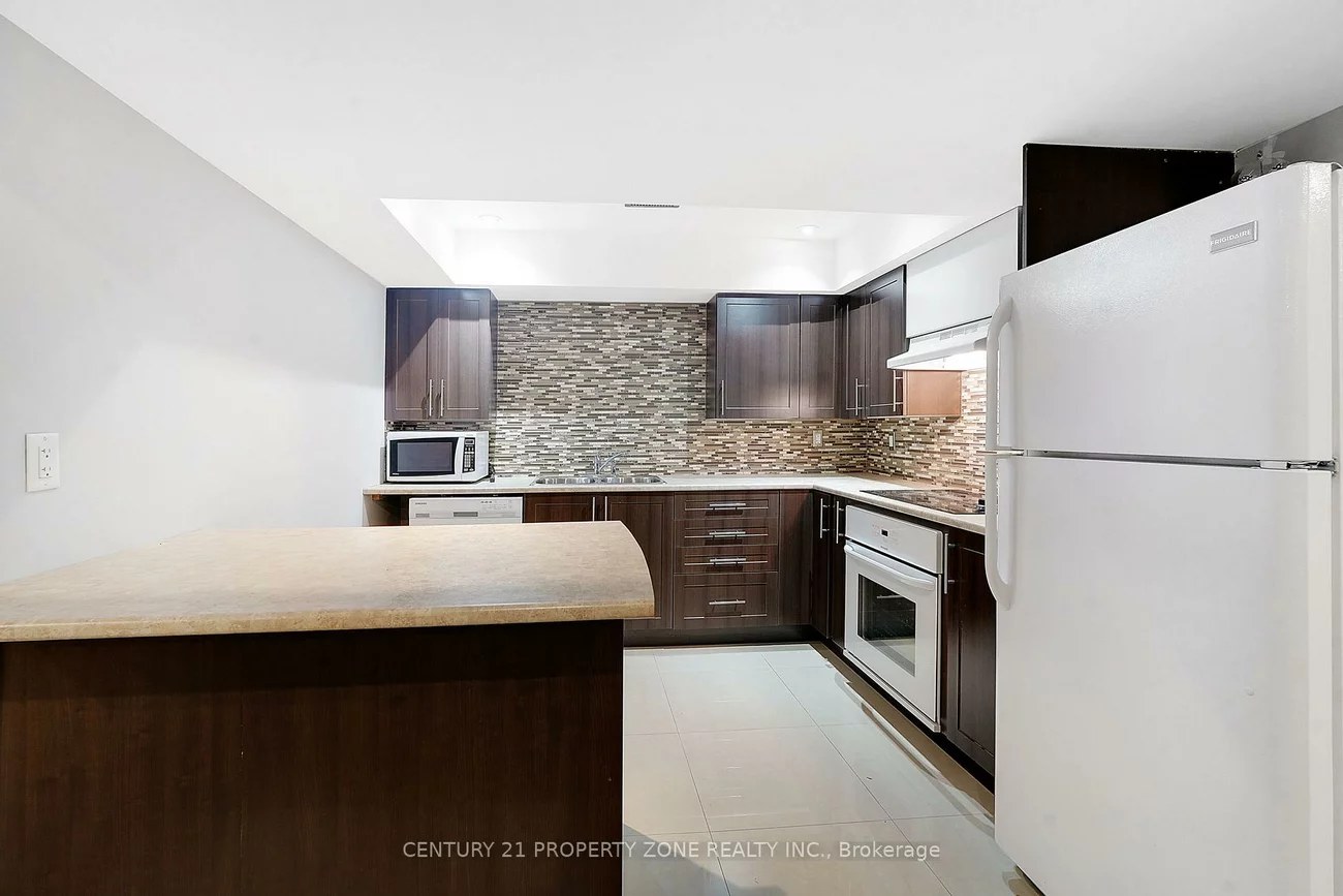 95, Blue Dasher, Bradford, Bradford West Gwillimbury