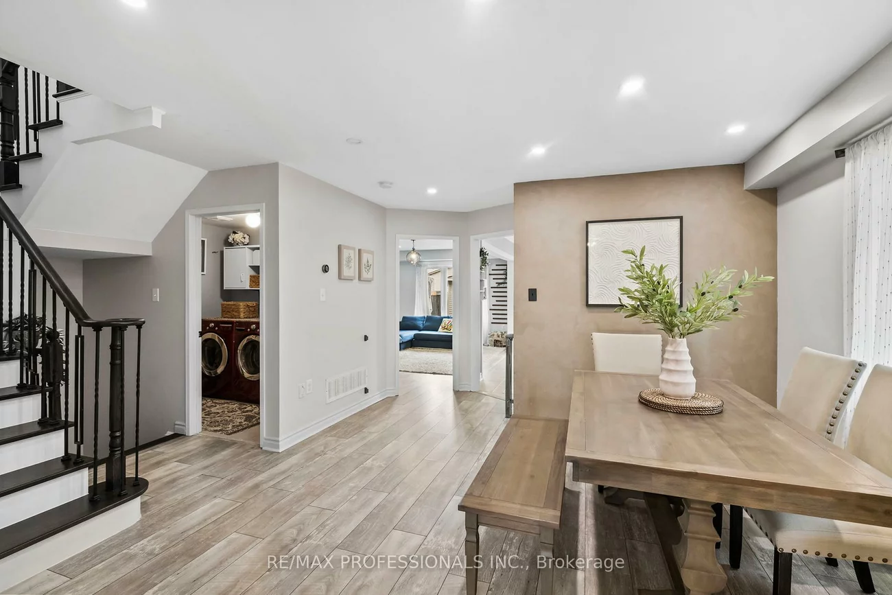 135, Professor Day, Bradford, Bradford West Gwillimbury