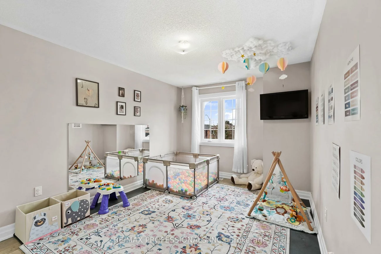 135, Professor Day, Bradford, Bradford West Gwillimbury