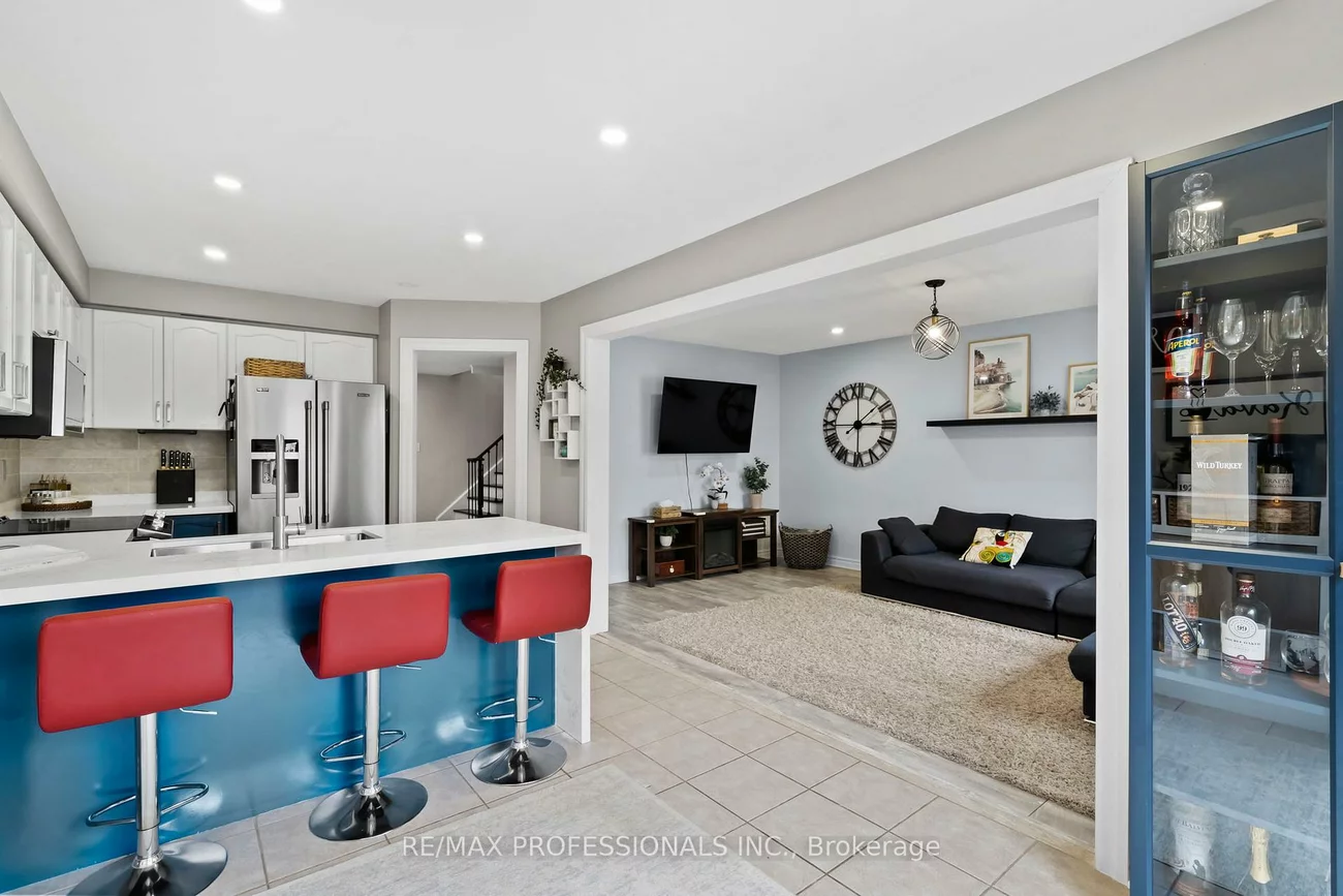 135, Professor Day, Bradford, Bradford West Gwillimbury