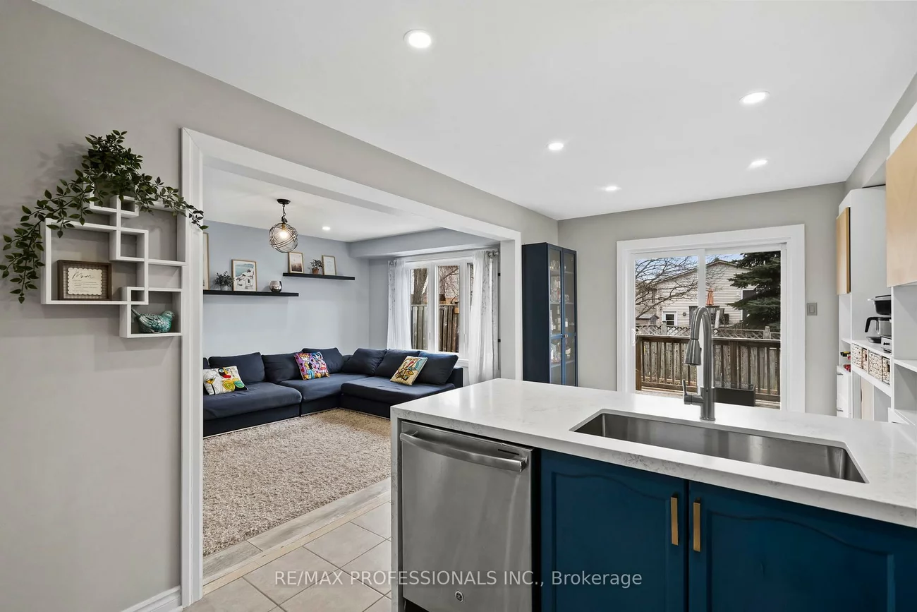 135, Professor Day, Bradford, Bradford West Gwillimbury