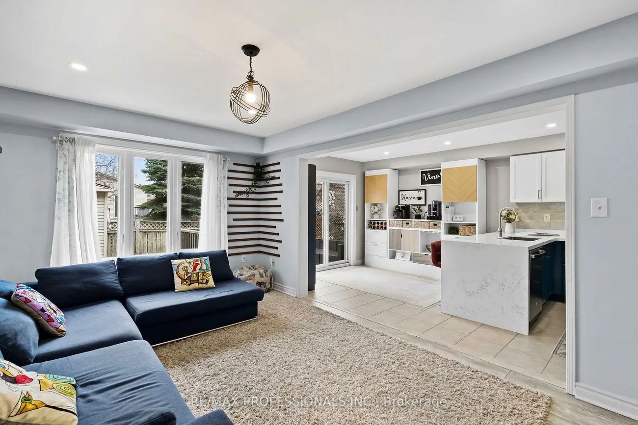 135, Professor Day, Bradford, Bradford West Gwillimbury