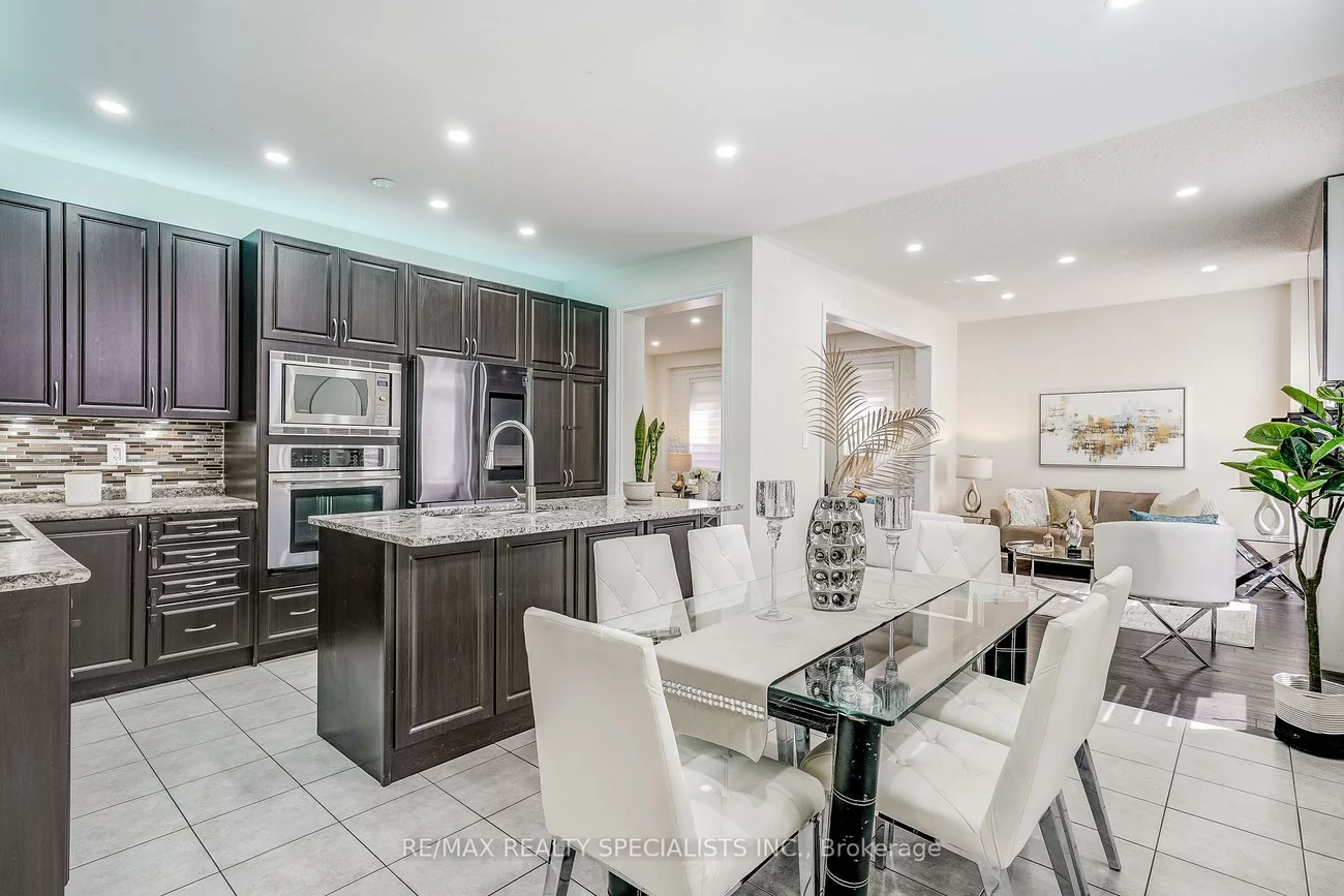 18, Rogers, Bradford, Bradford West Gwillimbury