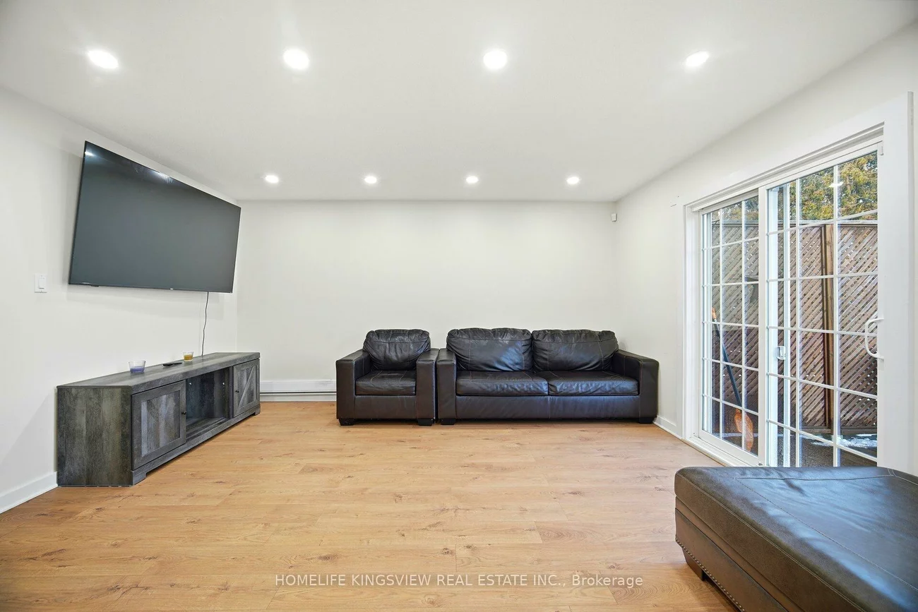 405, Maplegrove, Bradford, Bradford West Gwillimbury
