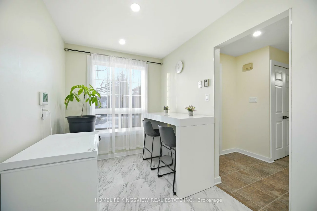 405, Maplegrove, Bradford, Bradford West Gwillimbury