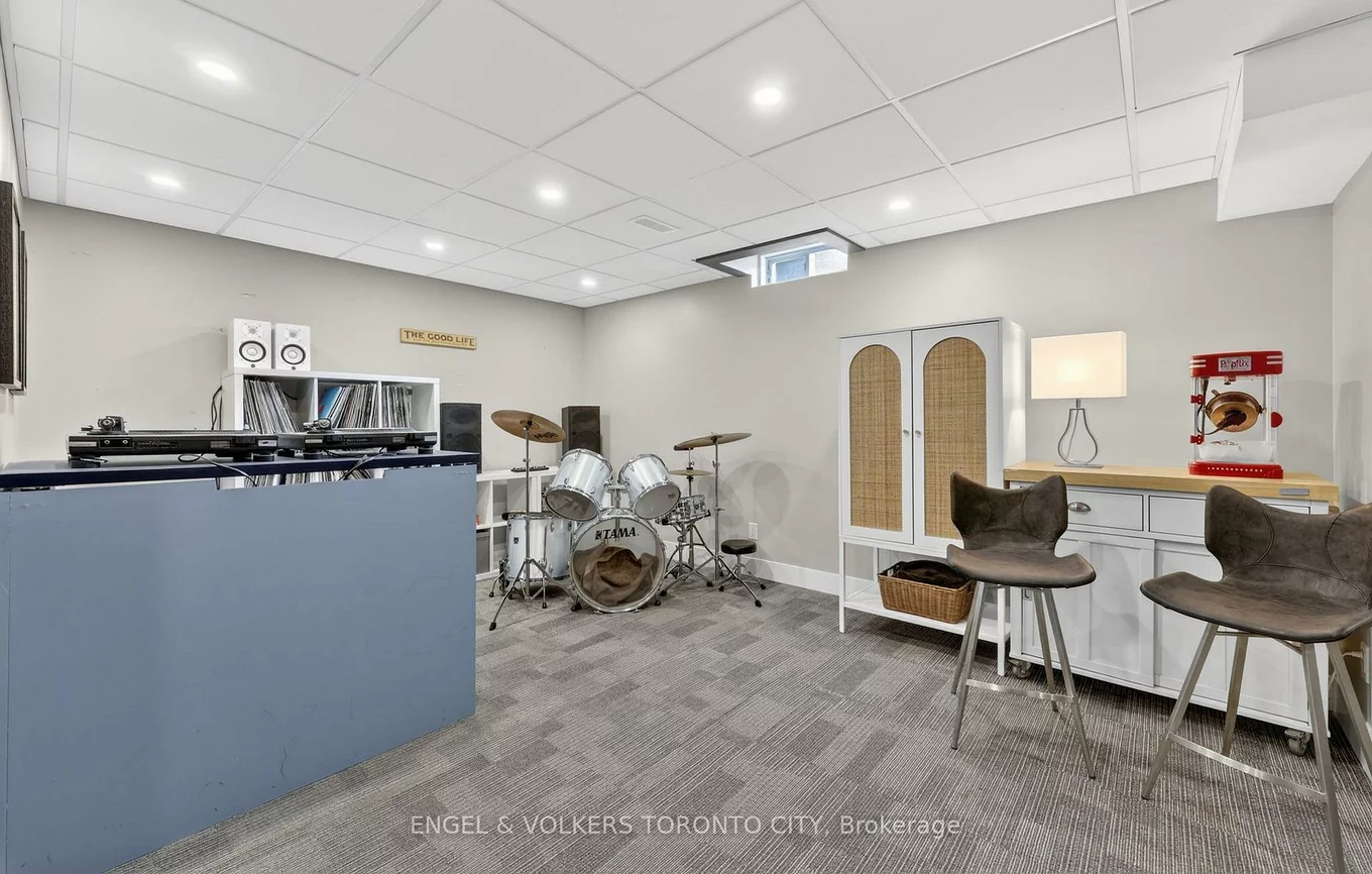 55, Faris, Bradford, Bradford West Gwillimbury