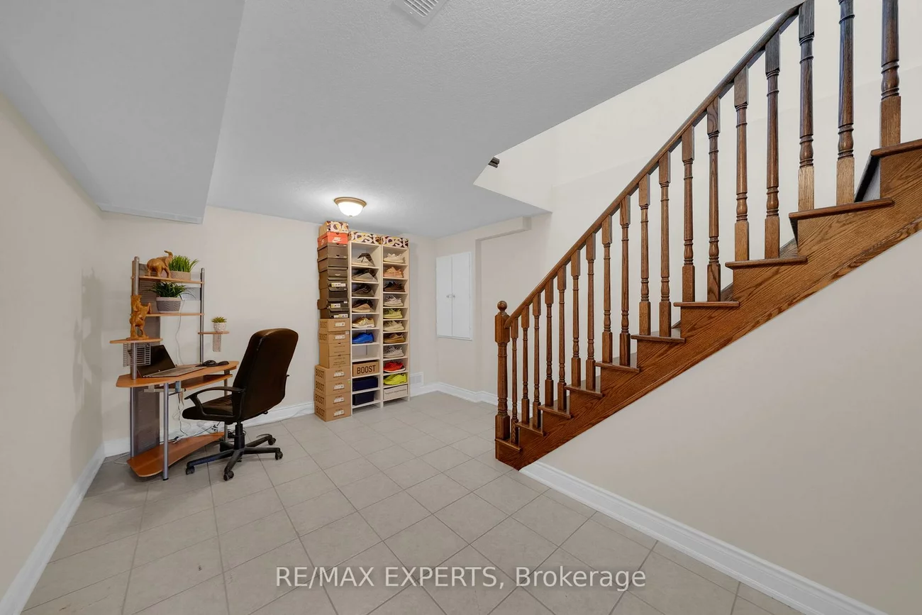 57, Hopkins, Bradford, Bradford West Gwillimbury