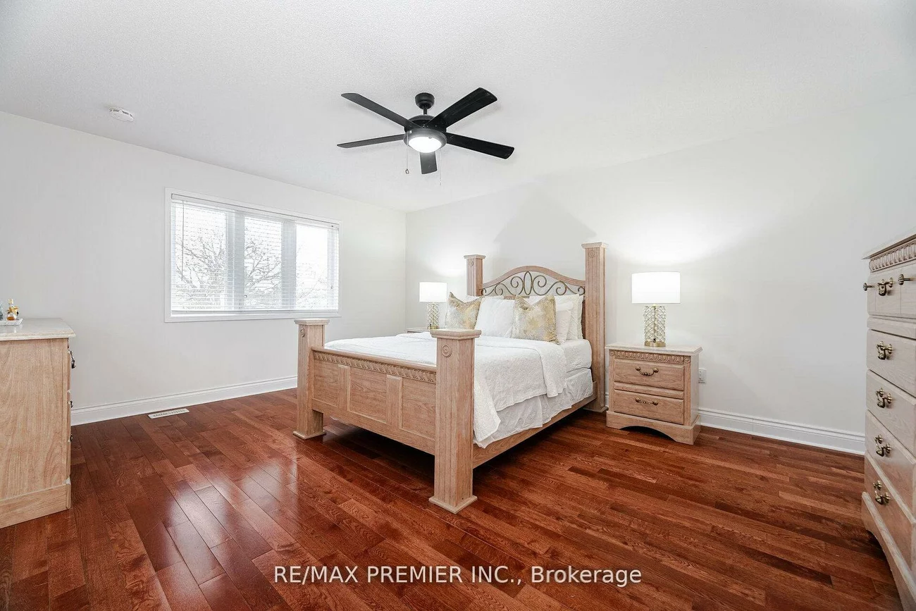 117, Professor Day, Bradford, Bradford West Gwillimbury