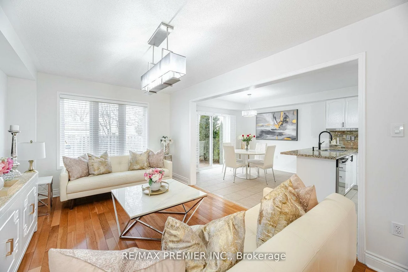 117, Professor Day, Bradford, Bradford West Gwillimbury