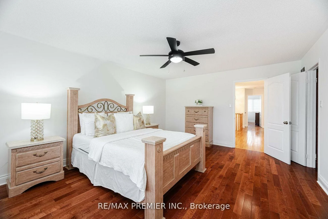 117, Professor Day, Bradford, Bradford West Gwillimbury