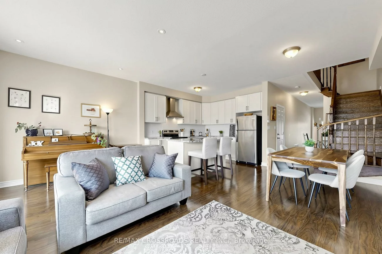 6, Angela, Bradford, Bradford West Gwillimbury