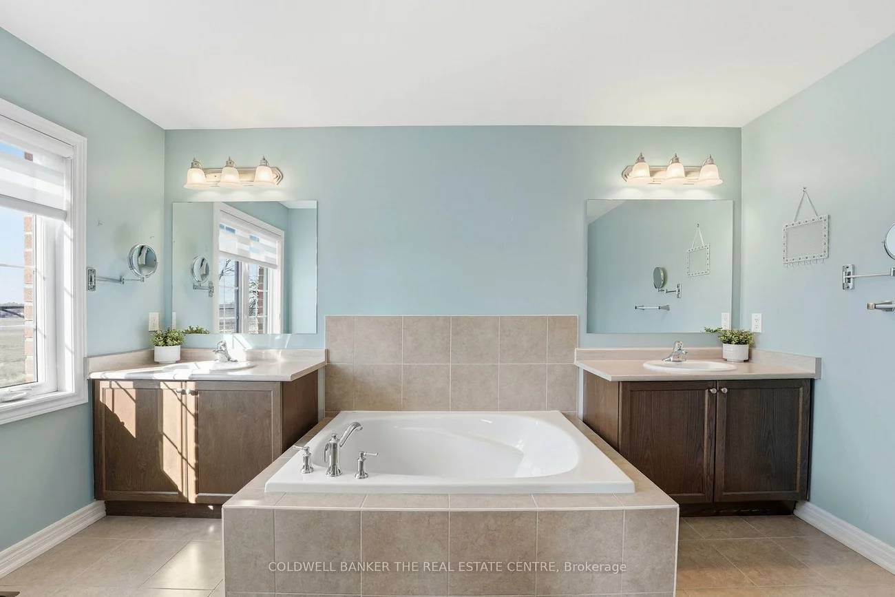 81, Romanelli, Bradford, Bradford West Gwillimbury