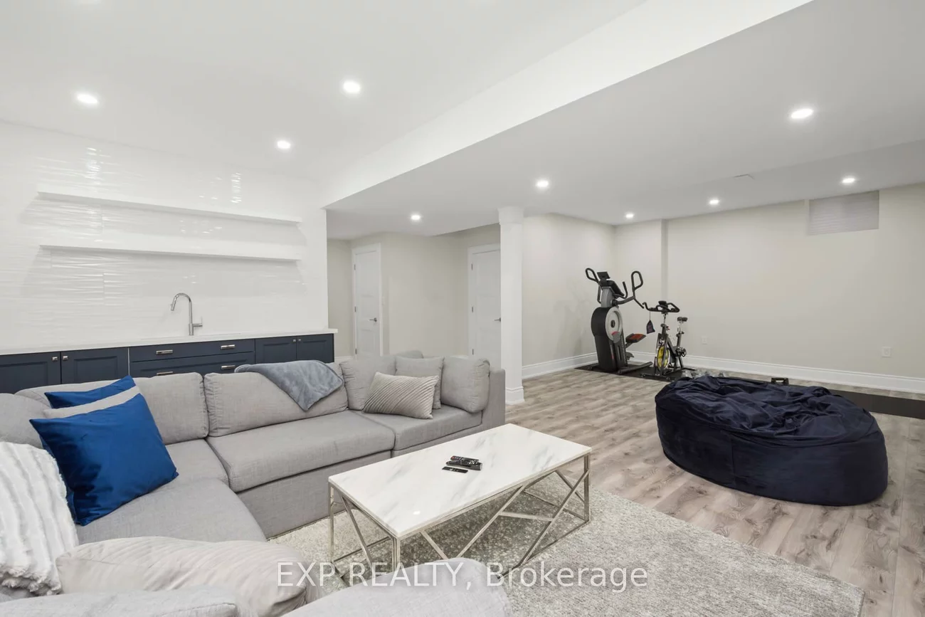 56, Lewis, Bradford, Bradford West Gwillimbury