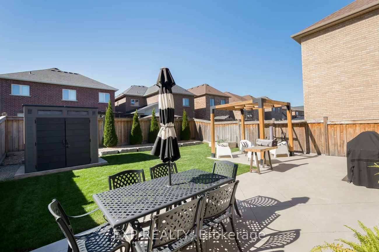 56, Lewis, Bradford, Bradford West Gwillimbury