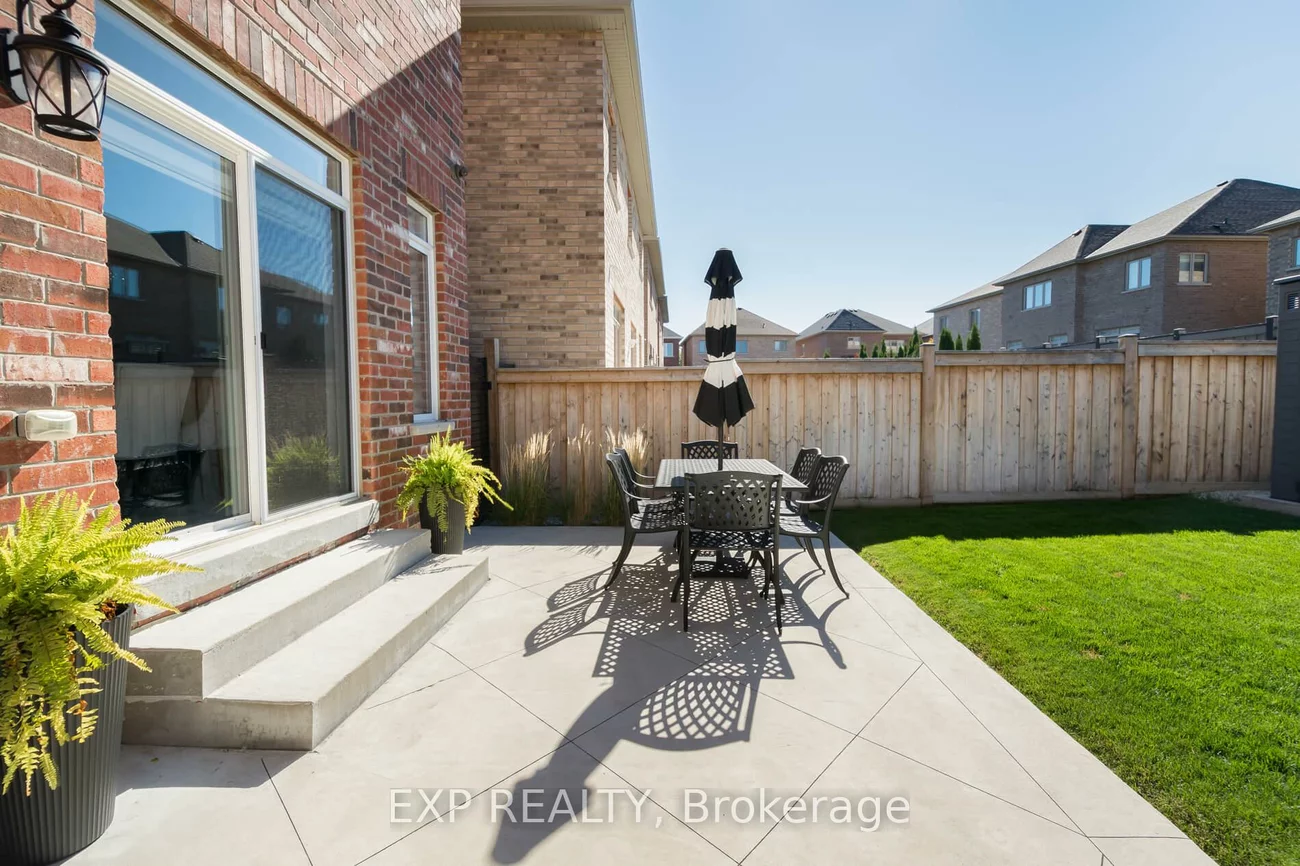 56, Lewis, Bradford, Bradford West Gwillimbury