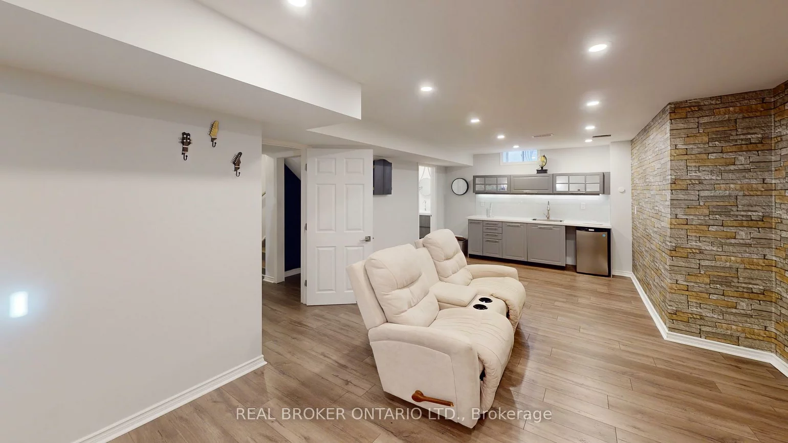 34, Kidd, Bradford, Bradford West Gwillimbury