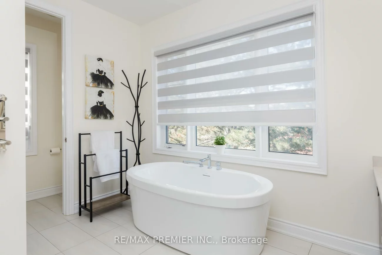 18, Inverness, Bradford, Bradford West Gwillimbury