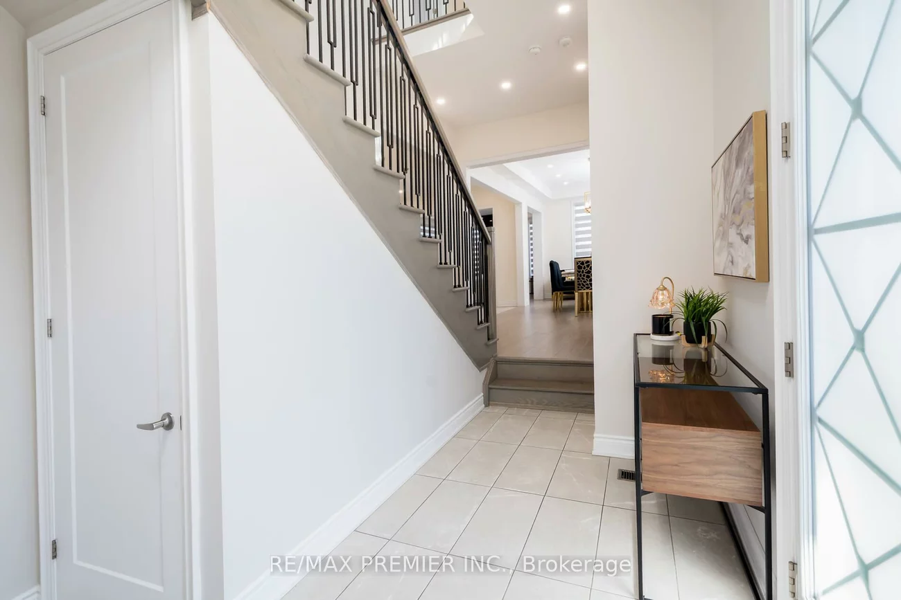 18, Inverness, Bradford, Bradford West Gwillimbury