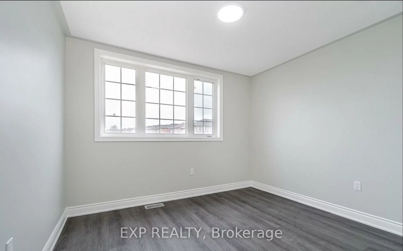 15, Lynn, Bradford, Bradford West Gwillimbury