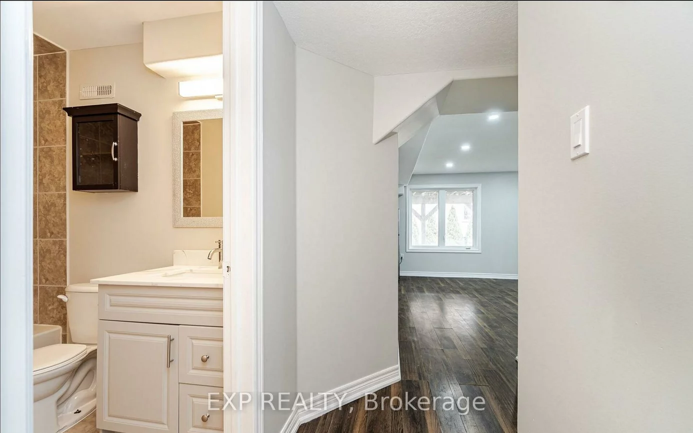 15, Lynn, Bradford, Bradford West Gwillimbury