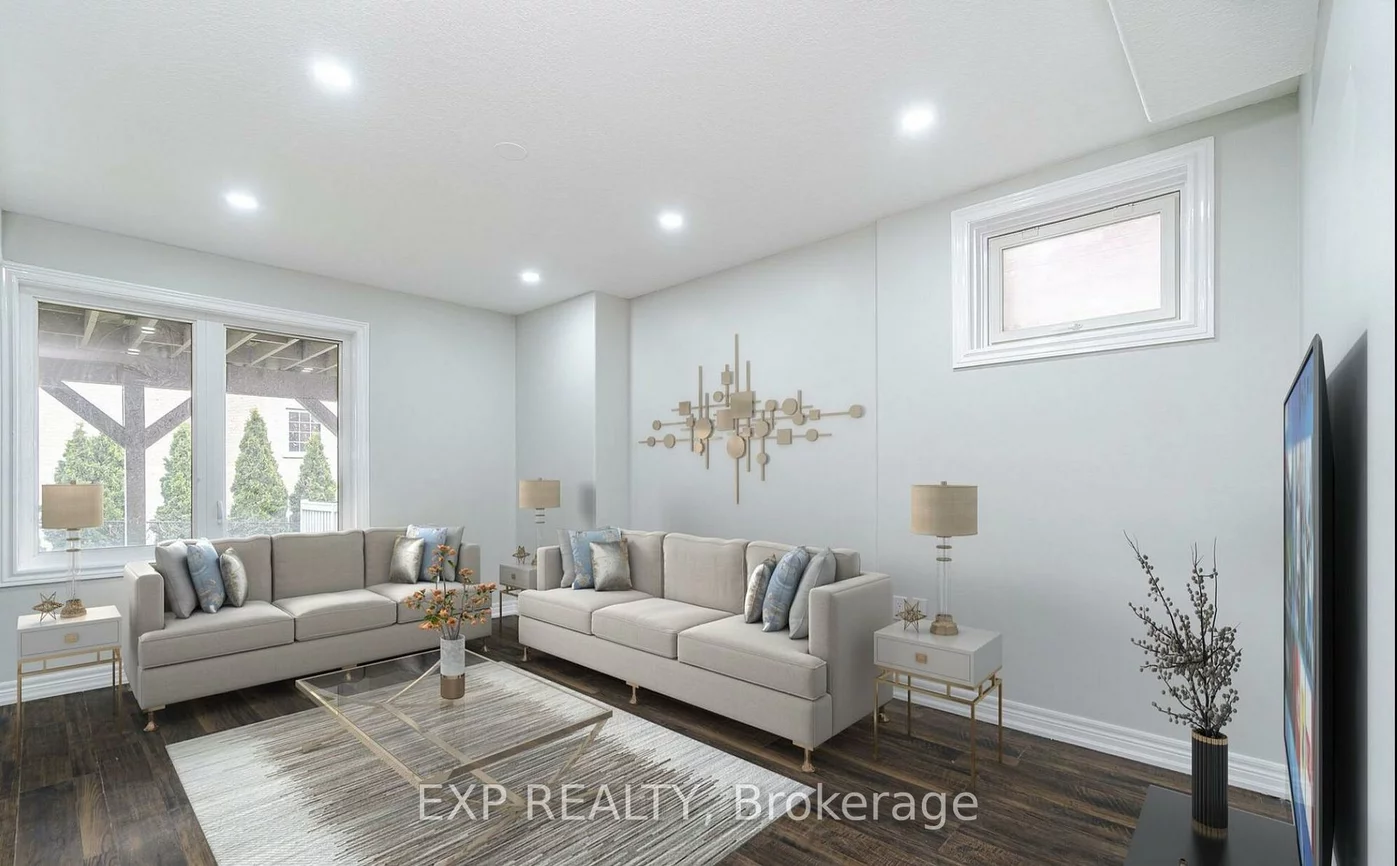 15, Lynn, Bradford, Bradford West Gwillimbury