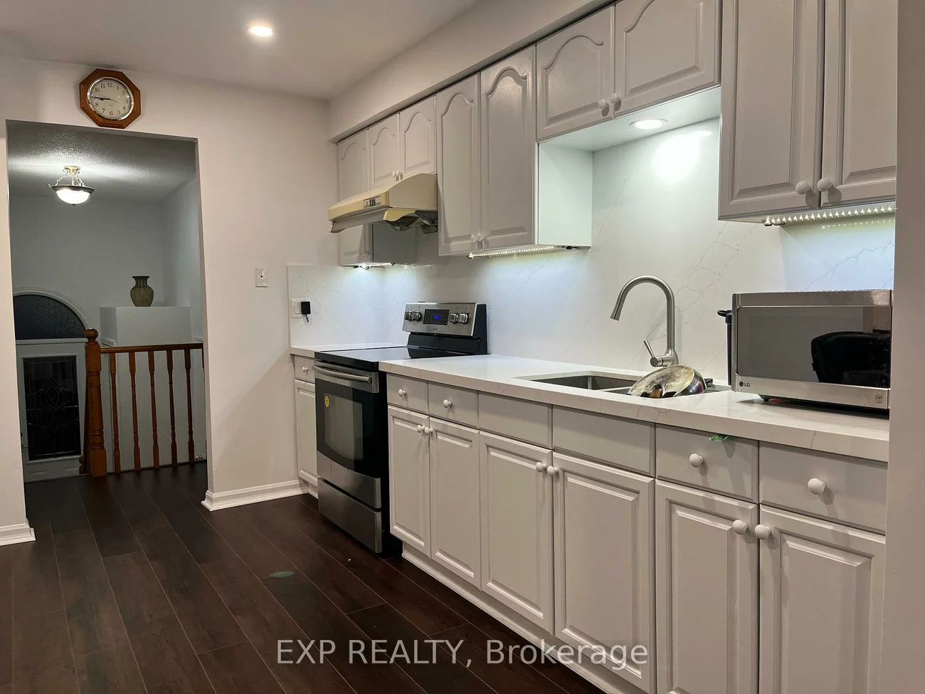 216, Colborne, Bradford, Bradford West Gwillimbury