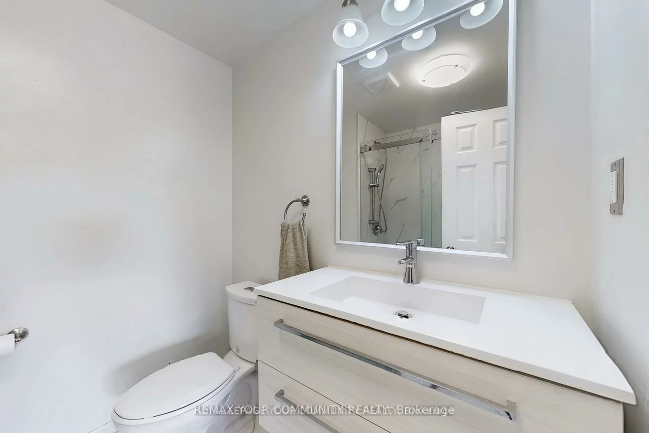 22, Hulst, Bradford, Bradford West Gwillimbury