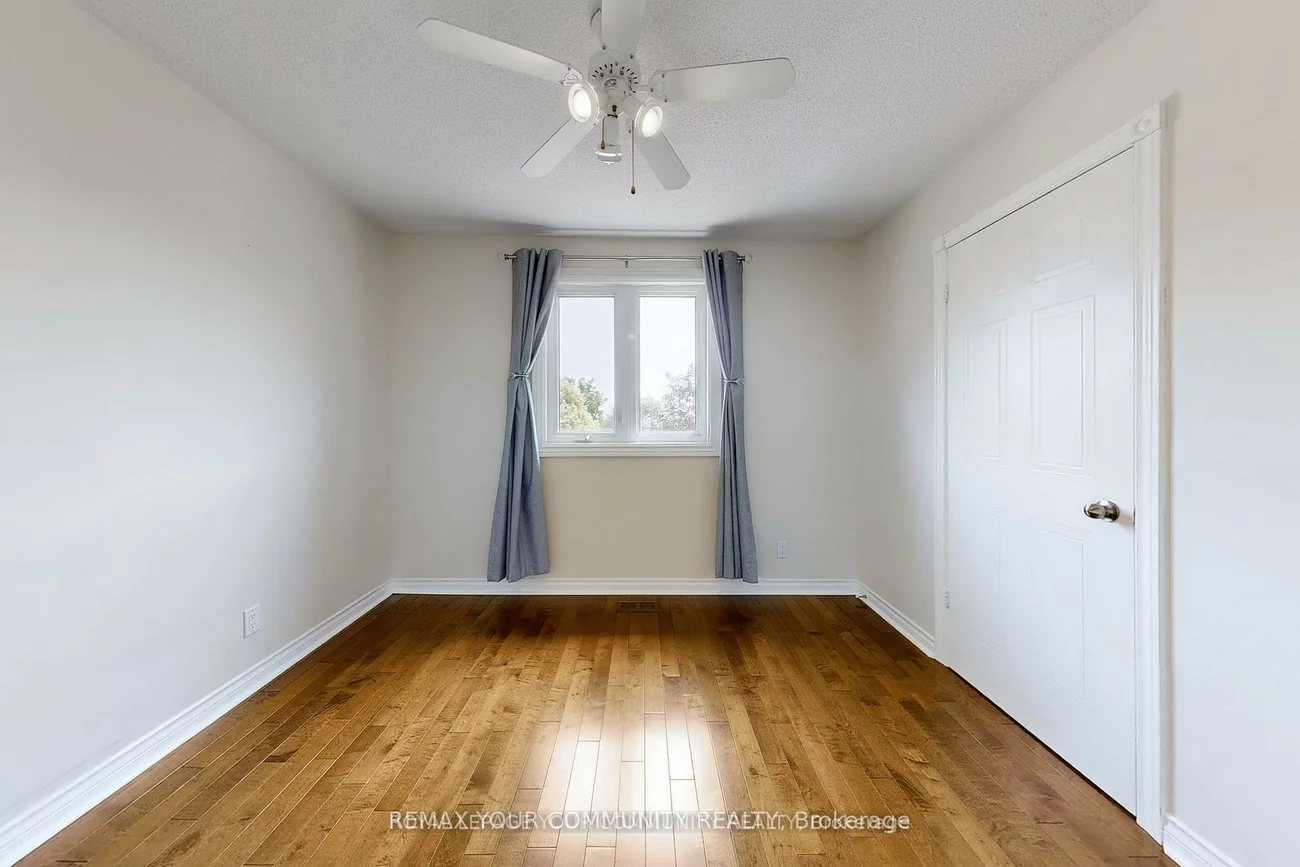 22, Hulst, Bradford, Bradford West Gwillimbury