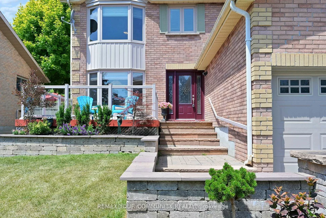 22, Hulst, Bradford, Bradford West Gwillimbury