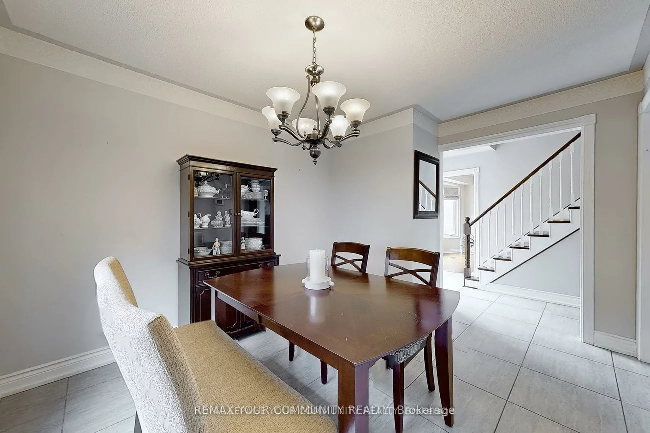 22, Hulst, Bradford, Bradford West Gwillimbury