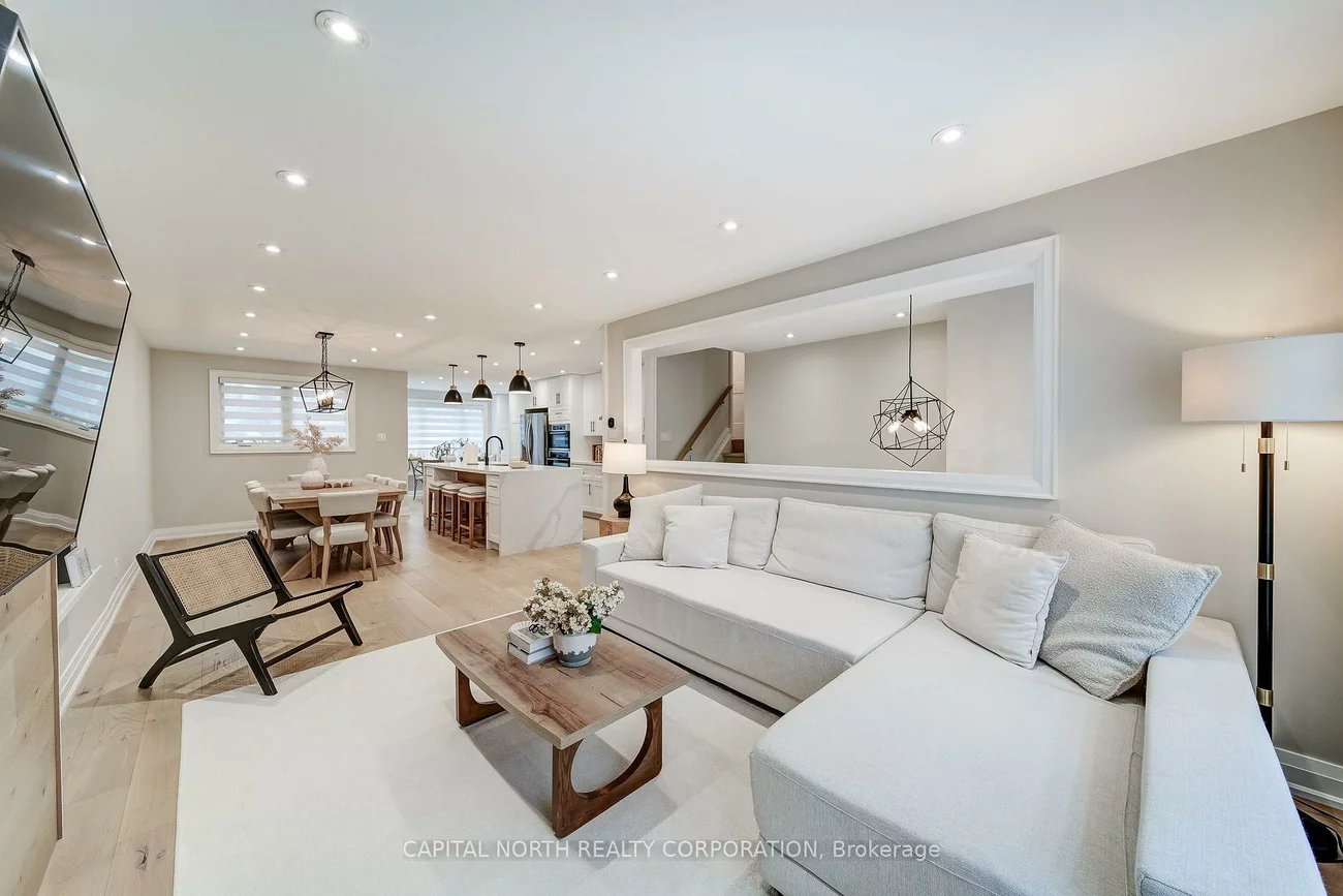 52, Wood, Bradford, Bradford West Gwillimbury