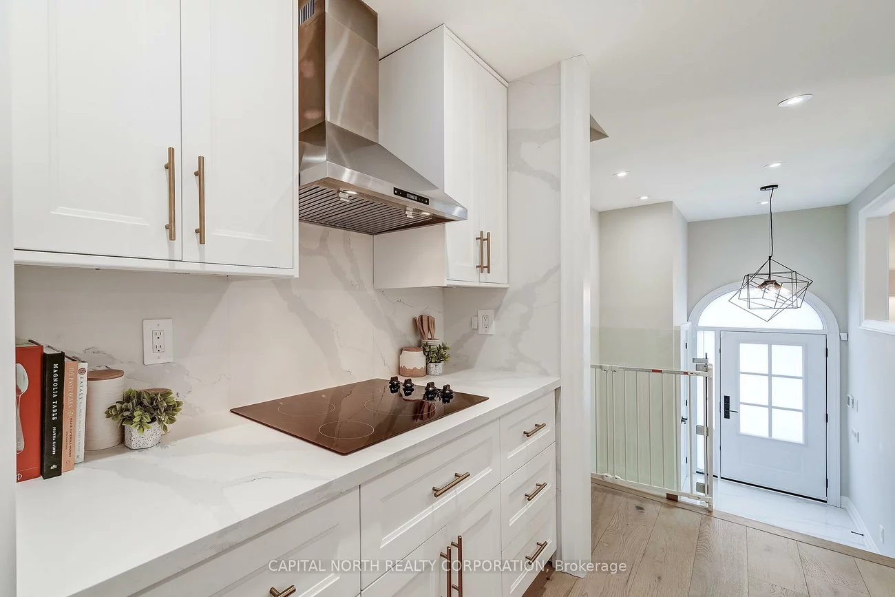 52, Wood, Bradford, Bradford West Gwillimbury