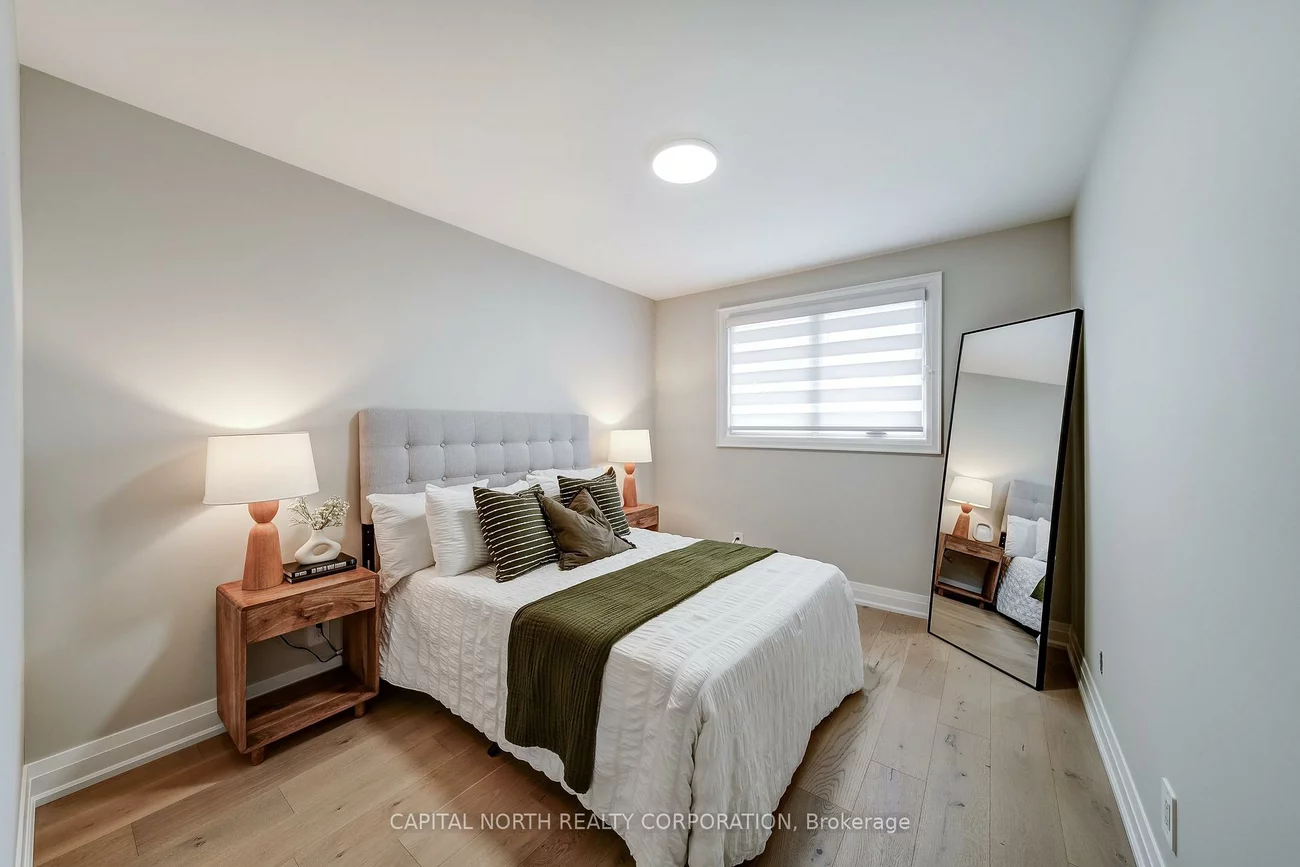 52, Wood, Bradford, Bradford West Gwillimbury