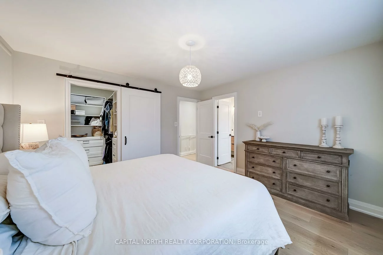 52, Wood, Bradford, Bradford West Gwillimbury