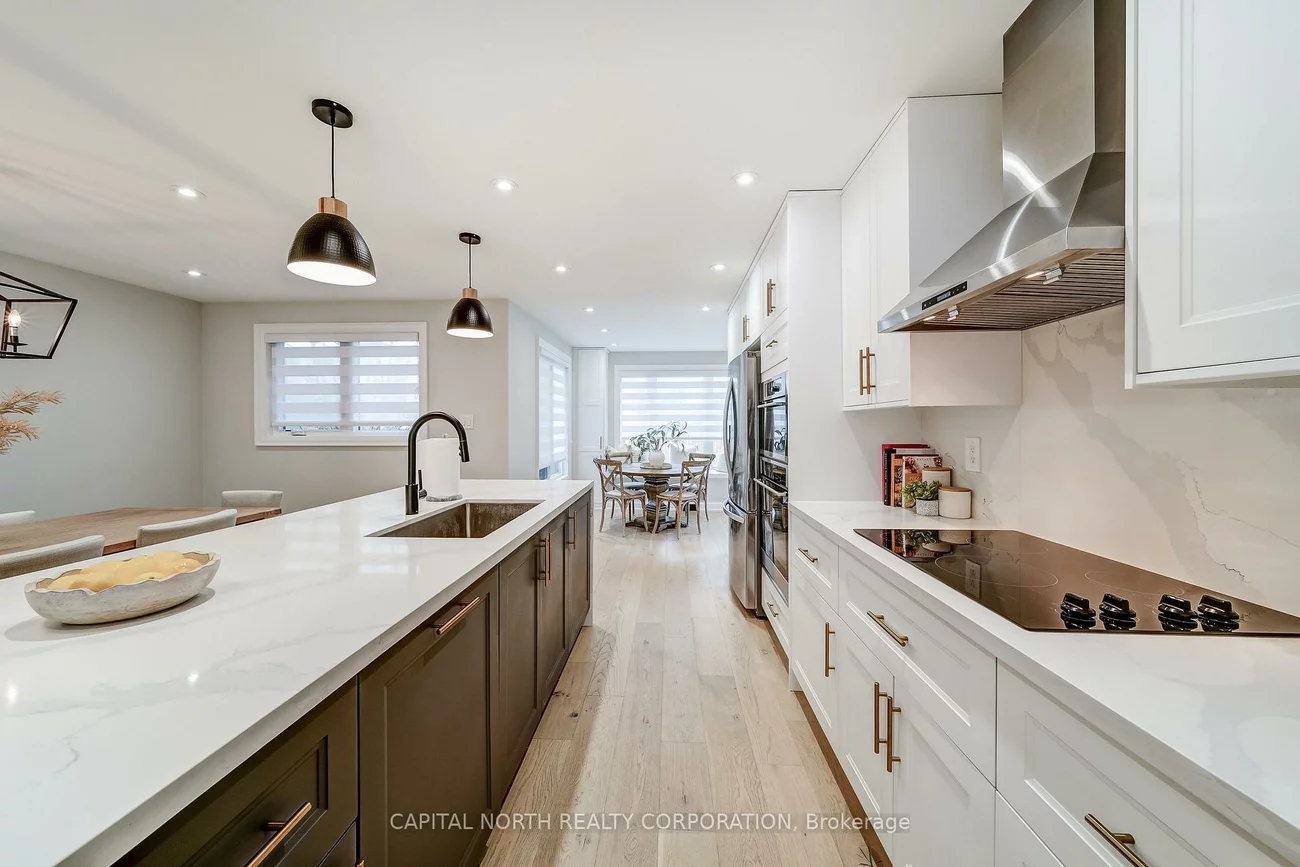 52, Wood, Bradford, Bradford West Gwillimbury