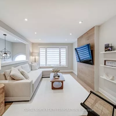 52, Wood, Bradford, Bradford West Gwillimbury