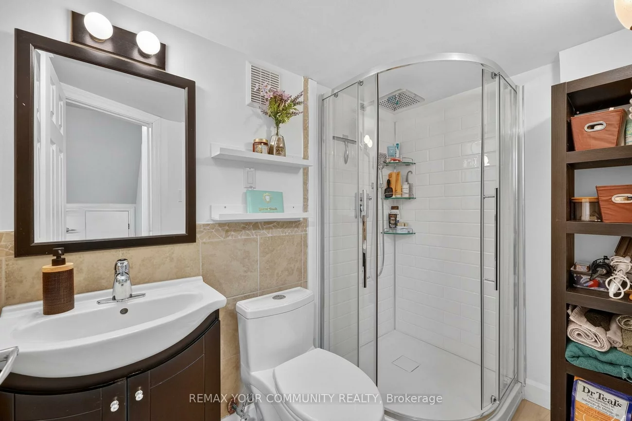 81, Crown, Bradford, Bradford West Gwillimbury