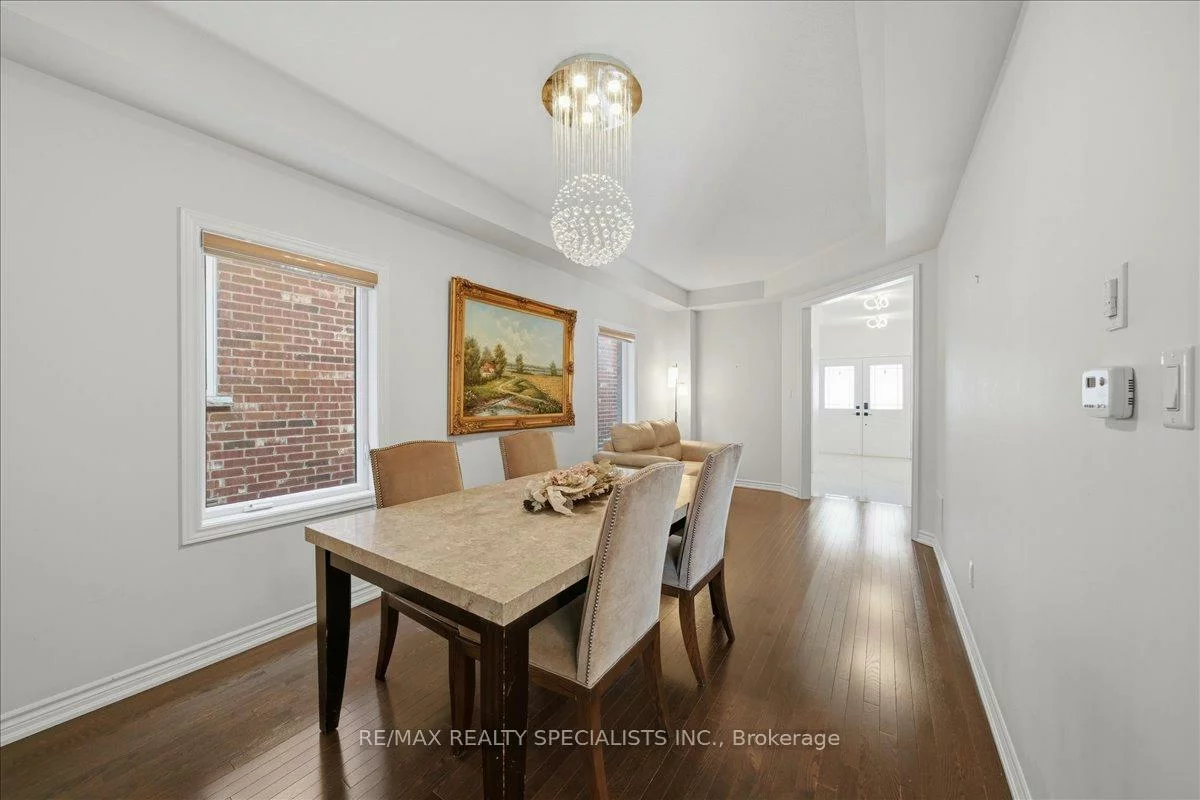 136, Noble, Bradford, Bradford West Gwillimbury