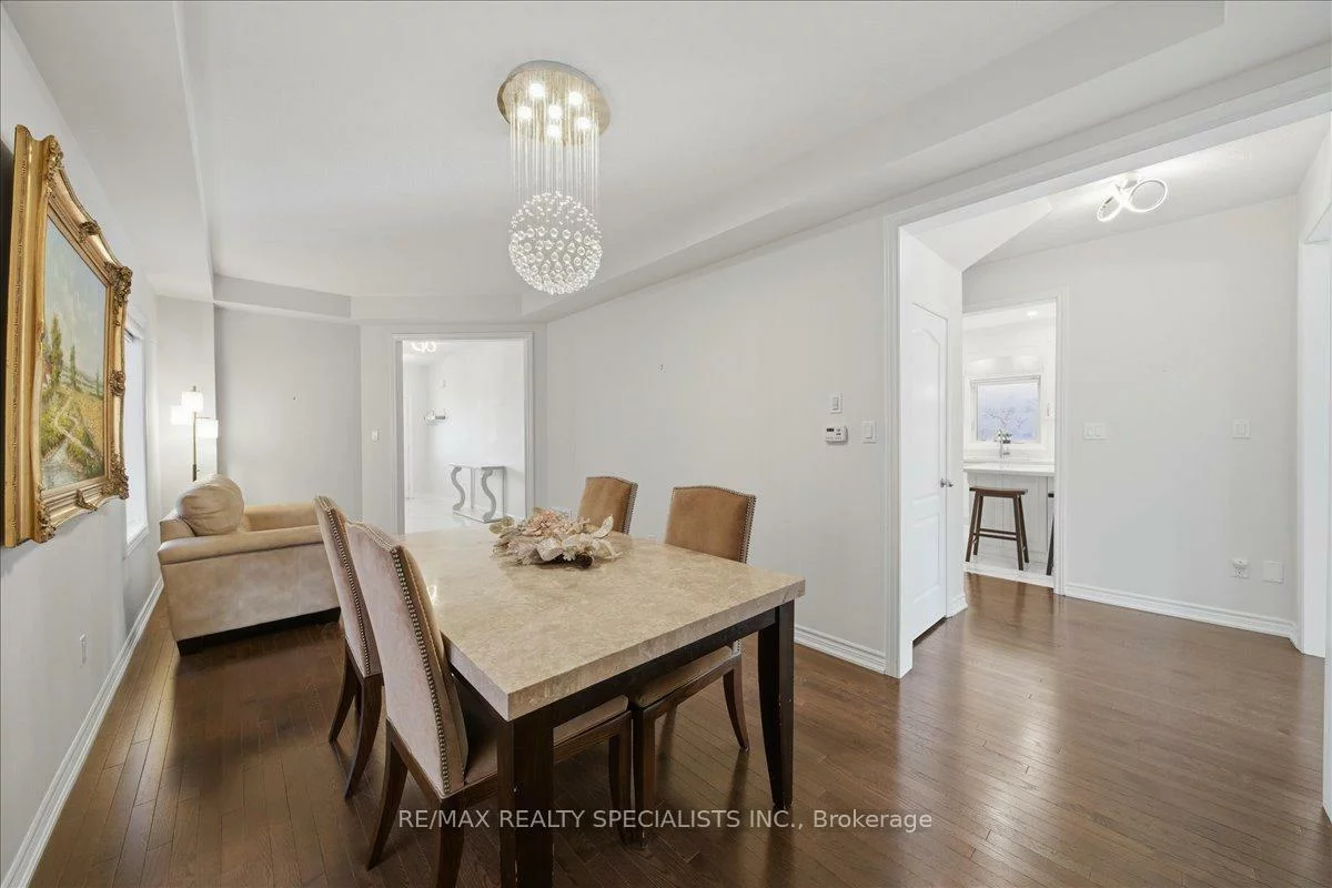 136, Noble, Bradford, Bradford West Gwillimbury