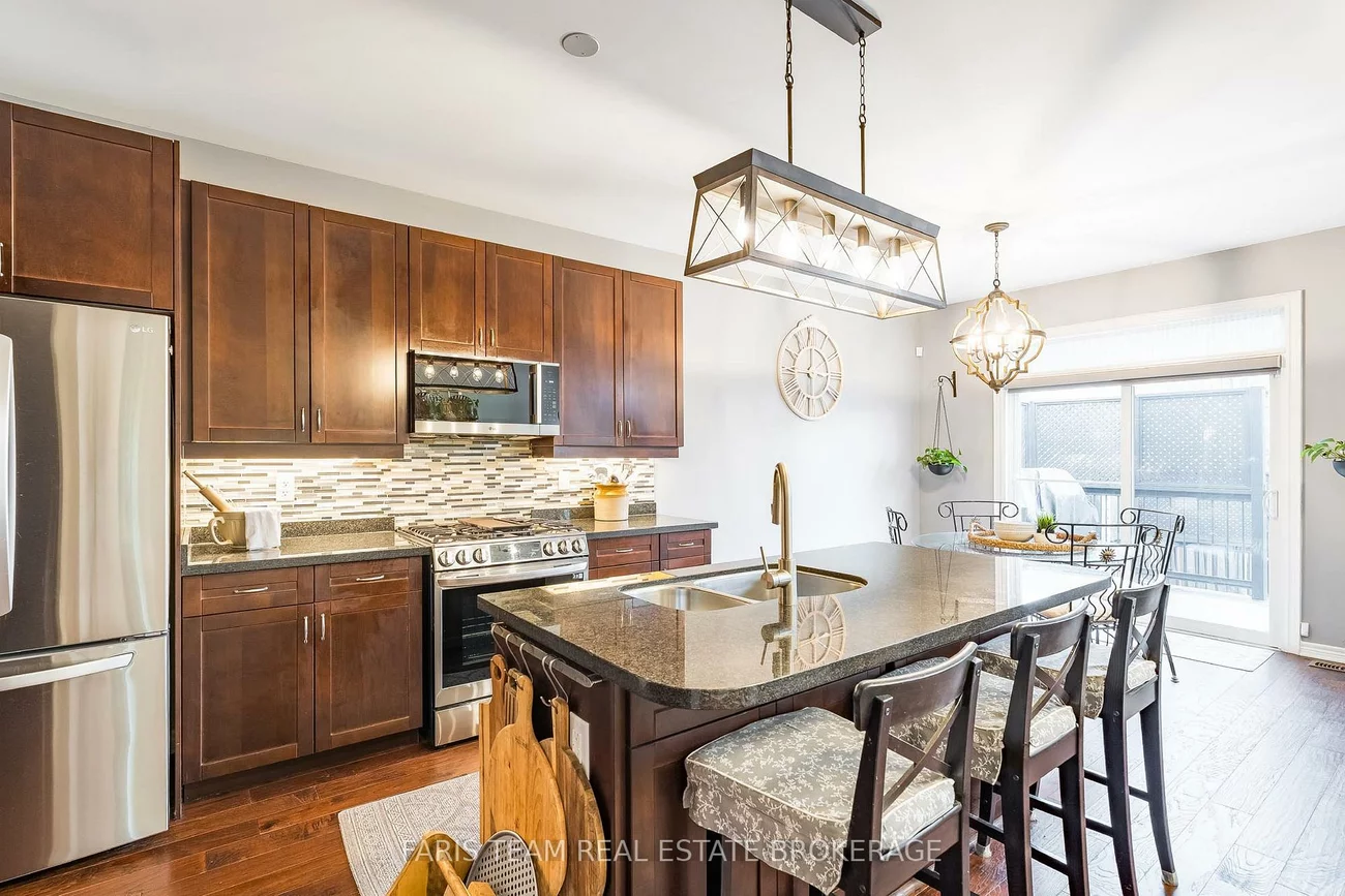 64, Milligan, Bradford, Bradford West Gwillimbury